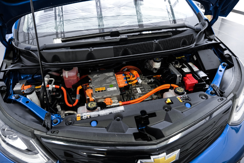Used 2020 Chevrolet Bolt Premier w/ Infotainment Package FWD image 46