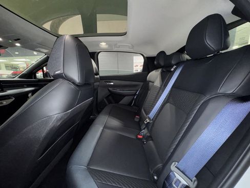 New 2026 Nissan Leaf Platinum+ w/ Cargo Package (Platinum+) FWD image 30
