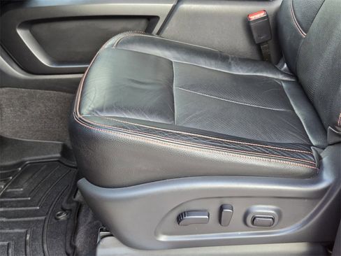 Used 2021 Nissan Titan PRO-4X w/ Pro-4x Convenience Package image 22