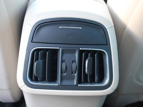 Used 2017 Maserati Levante S image 33