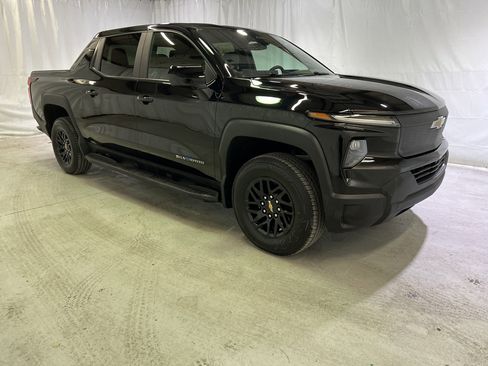 Used 2024 Chevrolet Silverado EV W/T image 2