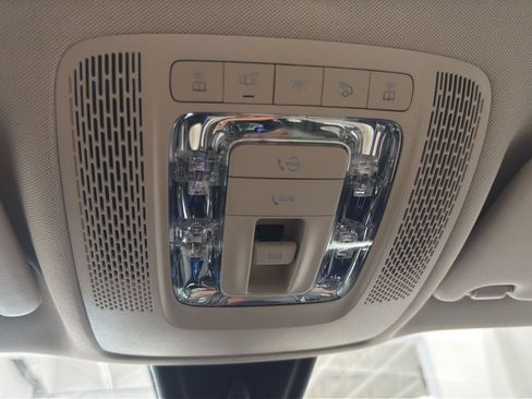 Used 2023 Mercedes-Benz GLB 250 image 23