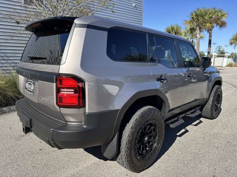 Used 2024 Toyota Land Cruiser image 6