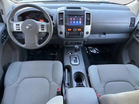 Used 2021 Nissan Frontier SV image 25