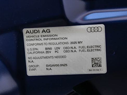 Used 2025 Audi Q4 e-tron Premium Plus w/ Premium Plus image 26