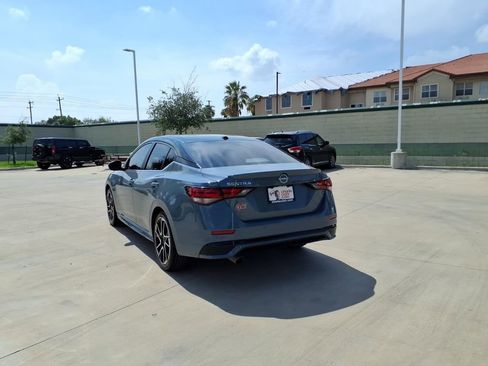 Used 2024 Nissan Sentra SR FWD image 3