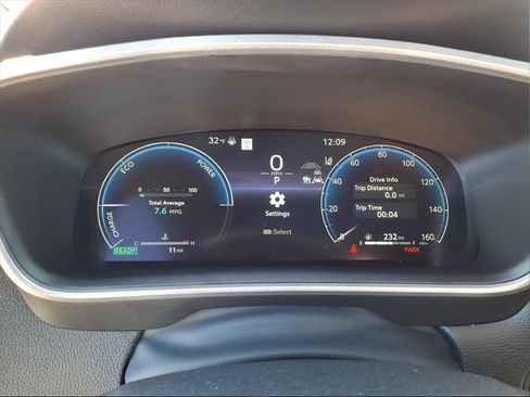 Certified 2026 Toyota Corolla Cross XSE w/ Convenience Package image 27