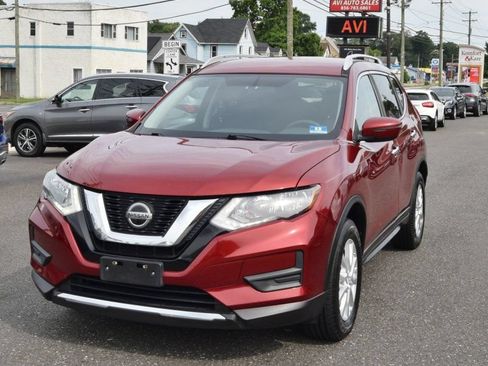 Used 2018 Nissan Rogue SV AWD/4WD image 1