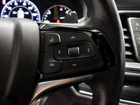 Used 2024 Buick Enclave Premium AWD/4WD image 28