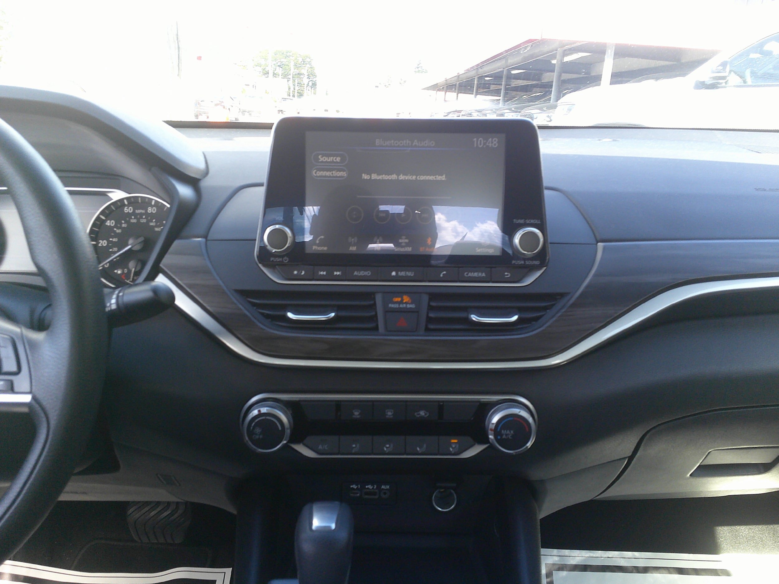 Used 2024 Nissan Altima 2.5 SV FWD image 21