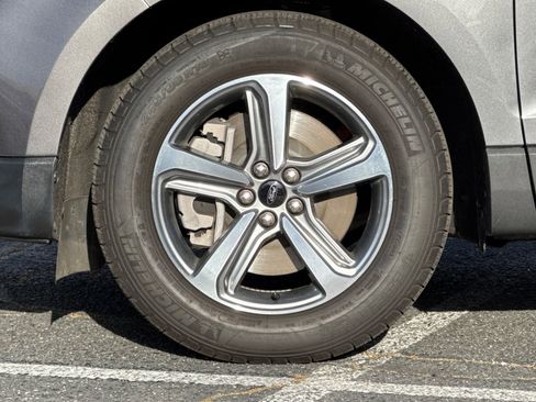 Certified 2024 Ford Edge SEL w/ Convenience Package image 27