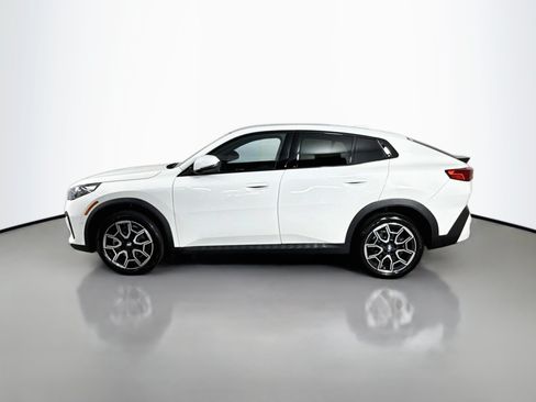 Used 2026 BMW X2 xDrive28i AWD/4WD image 6