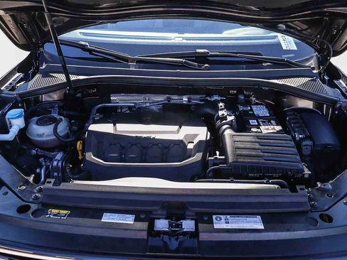 Used 2020 Volkswagen Tiguan S image 28