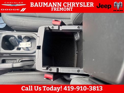 Used 2022 Jeep Wrangler Unlimited Sport AWD/4WD image 26