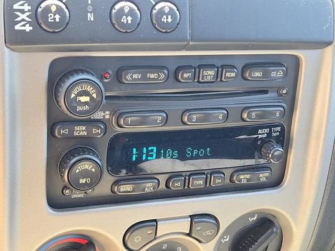 Used 2005 GMC Canyon SLE w/ Safe And Sound Package AWD/4WD image 10