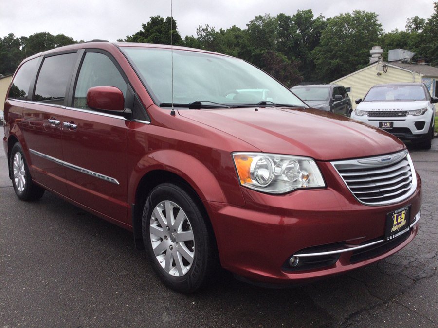Used 2015 Chrysler Town & Country Touring w/ Driver Convenience Group FWD image 5