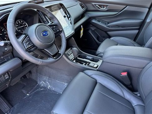 Used 2025 Subaru Ascent Bronze Edition image 7