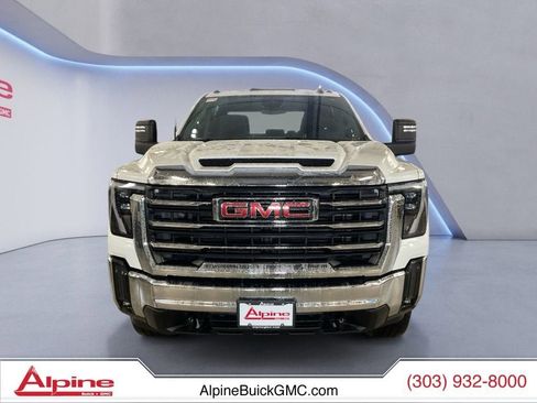 Used 2024 GMC Sierra 2500 SLE AWD/4WD image 8