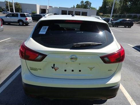Used 2018 Nissan Rogue Sport SL w/ SL Premium Package FWD image 20