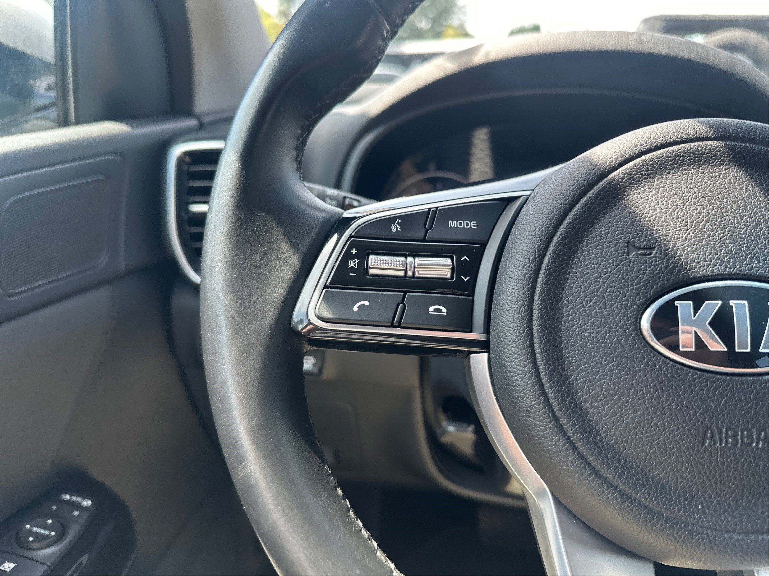 Used 2022 Kia Sportage EX AWD/4WD image 33