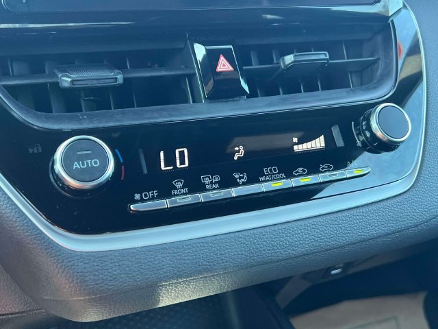 Certified 2026 Toyota Corolla SE FWD image 30