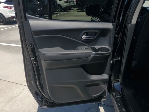 Used 2024 Honda Ridgeline Sport image 15