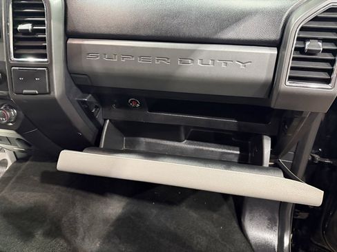 Used 2017 Ford F550 XLT w/ XLT Value Package image 29