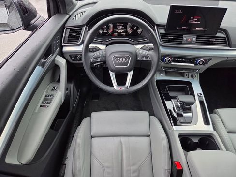 Used 2024 Audi Q5 2.0T Premium Plus w/ Premium Plus Package AWD/4WD image 4