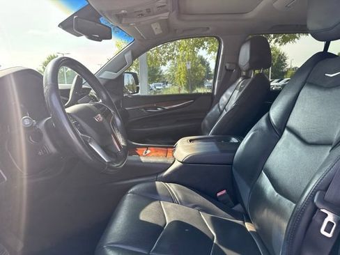 Used 2016 Cadillac Escalade ESV Premium RWD image 8