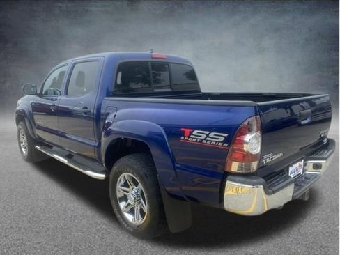 Used 2014 Toyota Tacoma PreRunner w/ SR5 Package RWD image 4