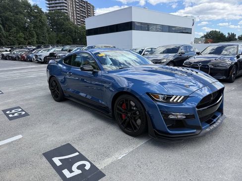 Used 2021 Ford Mustang Shelby GT500 w/ Handling Package RWD image 2