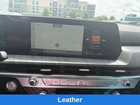 Used 2023 Kia Telluride EX w/ EX Captain's Chair Package FWD image 16