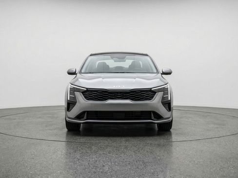 Used 2025 Kia K4 LXS image 2