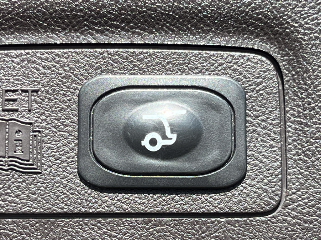 Used 2019 Lincoln MKC Select w/ Select Plus Package AWD/4WD image 40