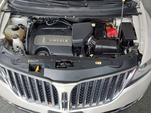 Used 2014 Lincoln MKX FWD image 21