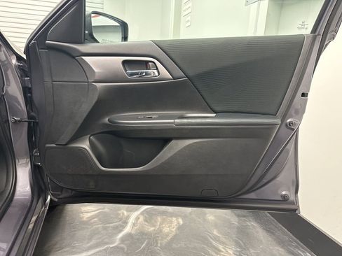 Used 2014 Honda Accord LX image 10