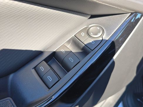 New 2026 Chevrolet Equinox LT image 18