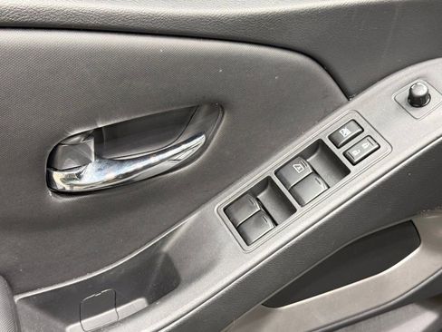 Used 2023 Nissan Frontier SV image 56