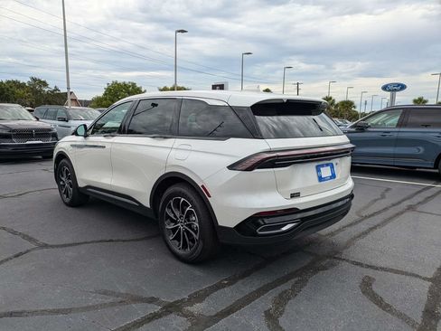 New 2026 Lincoln Nautilus Premier AWD/4WD image 6