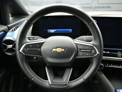 Used 2025 Chevrolet Equinox EV LT w/ Convenience Package FWD image 14