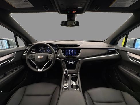New 2025 Cadillac XT6 Luxury image 22