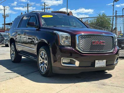 Used 2017 GMC Yukon Denali AWD/4WD image 3