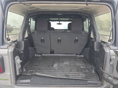 Used 2023 Jeep Wrangler Sport S image 15