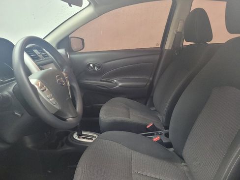 Used 2018 Nissan Versa SV FWD image 17