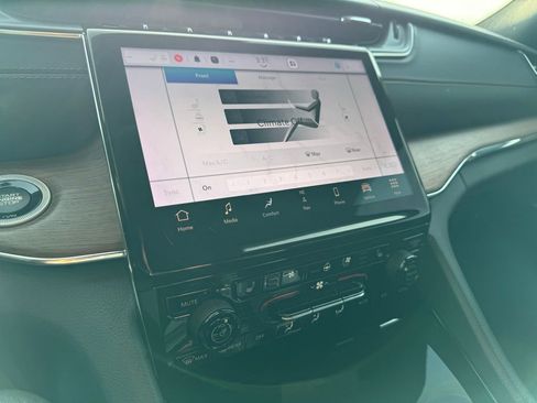 Used 2024 Jeep Grand Cherokee Summit image 31