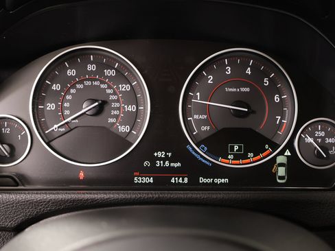 Used 2019 BMW 440i Coupe w/ M Sport Package RWD image 4