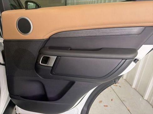 Used 2023 Land Rover Discovery HSE R-Dynamic image 18