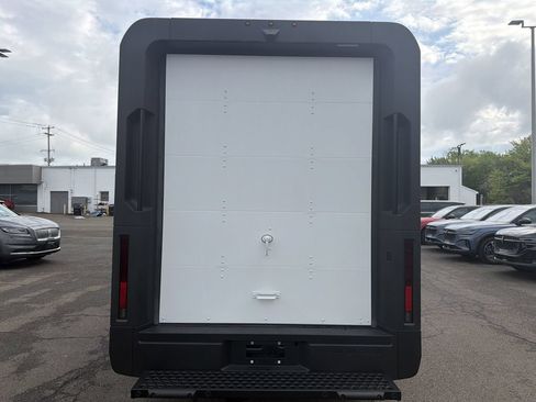 Used 2024 Chevrolet Brightdrop 600 w/ Commercial Equipment Package AWD/4WD image 4