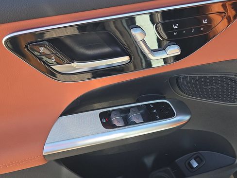 New 2026 Mercedes-Benz GLC 300 image 17