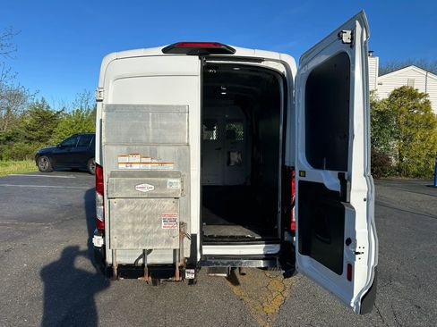 Used 2018 Ford Transit 250 148 Medium Roof RWD image 32